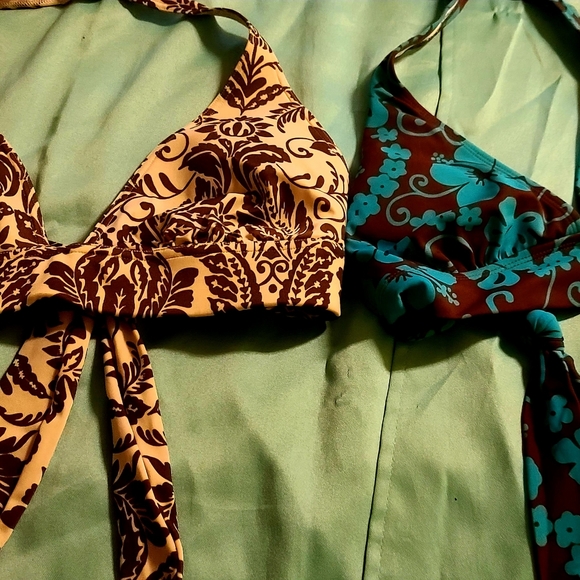 Bundle od 2 Bikini Tops Victoria Secret  Size Large - Picture 11 of 15